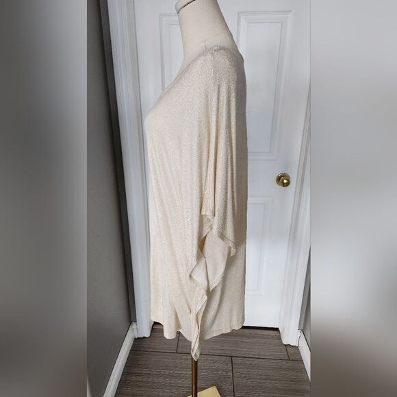 NWOT Gold H&M lightweight top - Size Medium - Picture 3 of 9